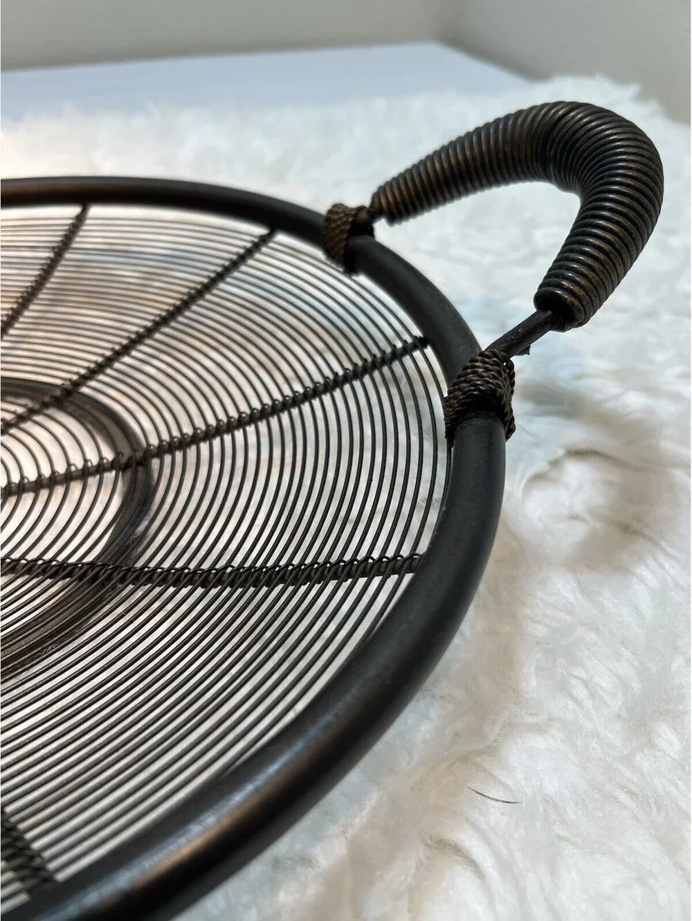 vintage-style black metal wire fruit/bread Basket